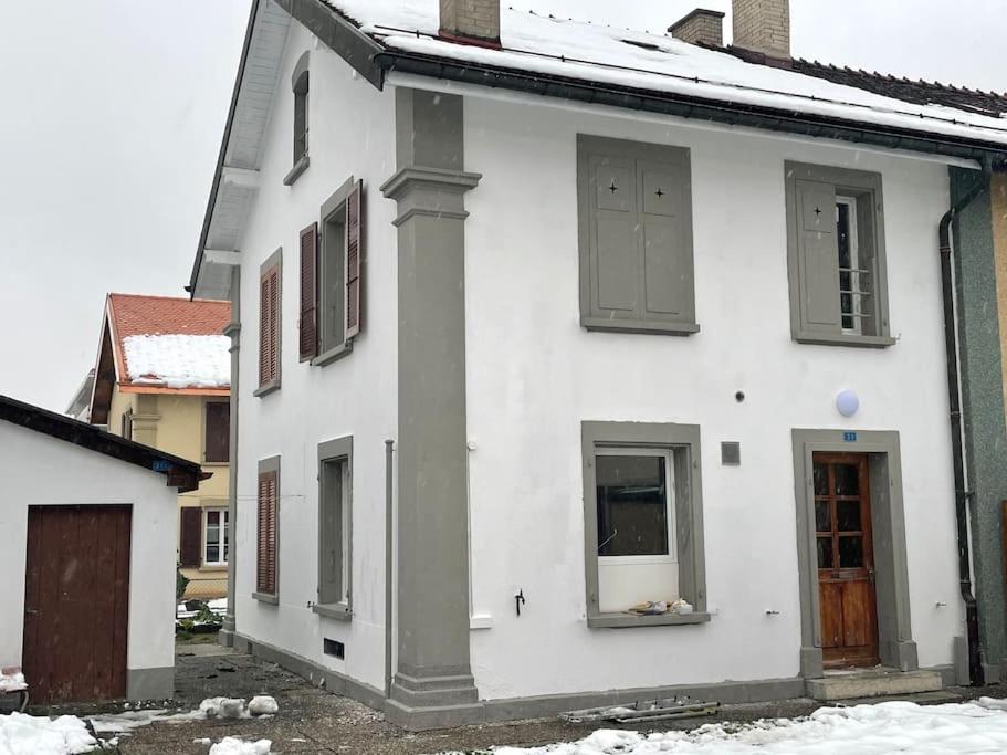 ブロ Charmante Maison Mitoyenneヴィラ エクステリア 写真