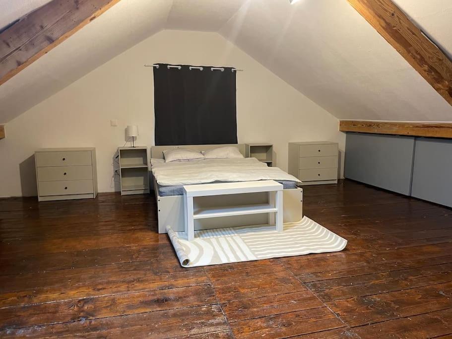 ブロ Charmante Maison Mitoyenneヴィラ エクステリア 写真