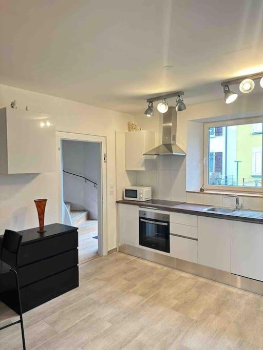 ブロ Charmante Maison Mitoyenneヴィラ エクステリア 写真